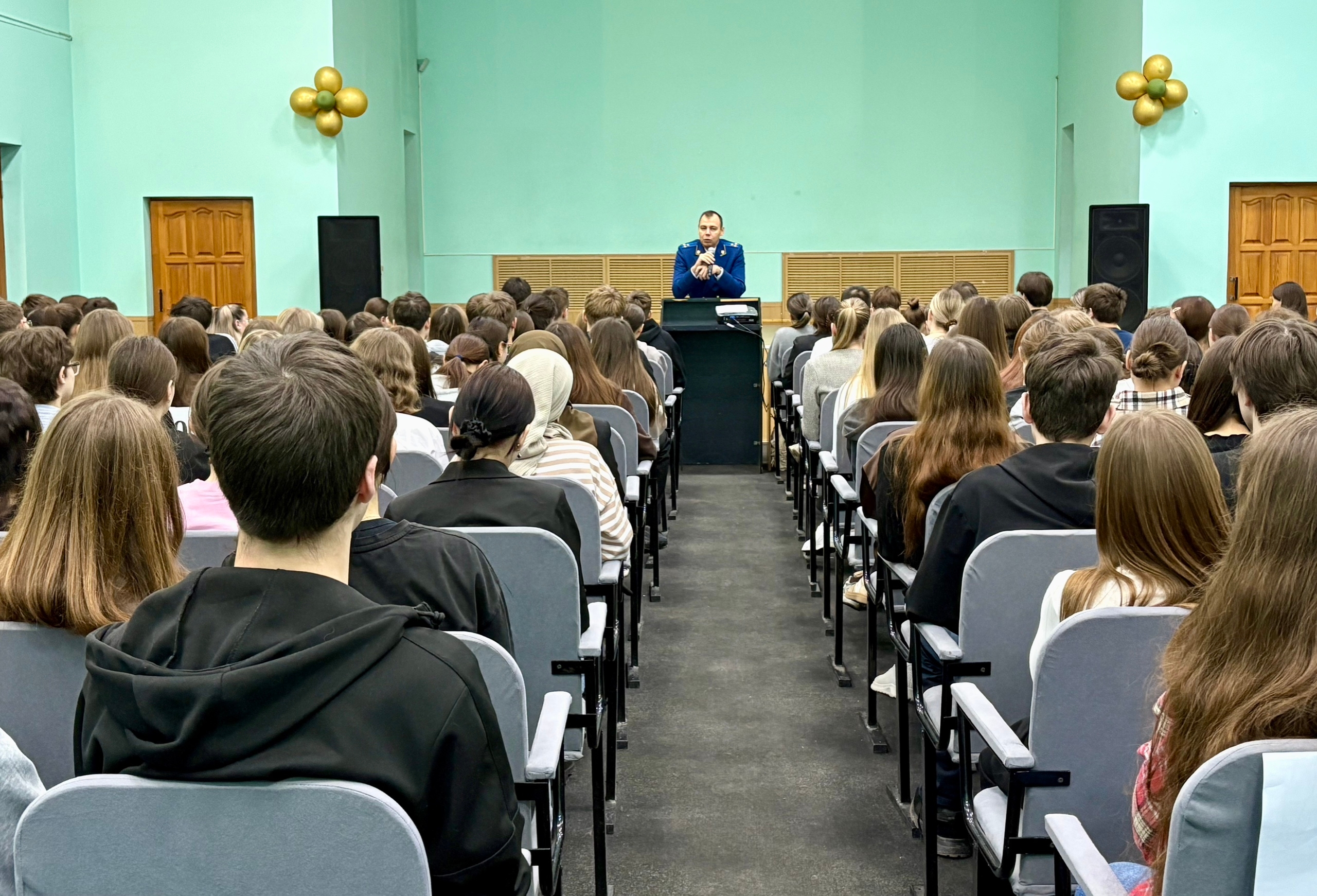 Встреча студентов с Канашским межрайонным прокурором Чувашской Республики Алексеевым Сергеем Витальевичем.