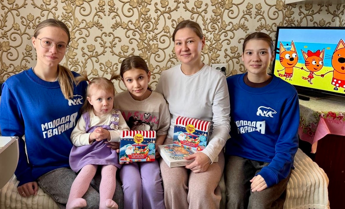 Студенты филиала навестили семью участника специальной военной операции.